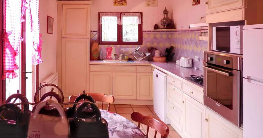 Location de vacances pour 7 personnes, avec jardin et terrasse, animaux acceptés à Coucouron - 4