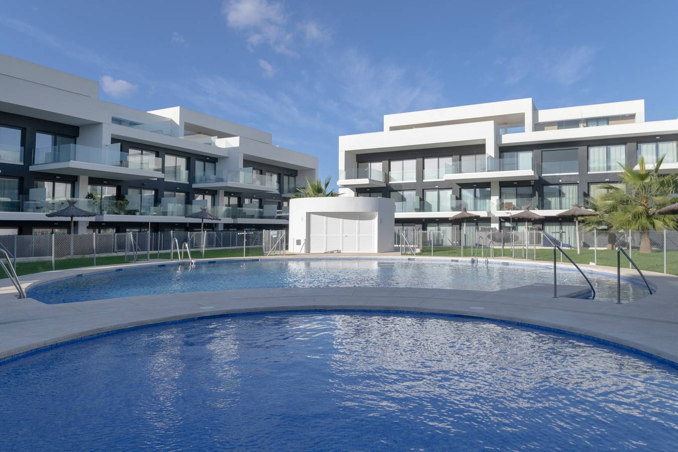 Appartamento intero, Appartamento 'Palacio De Pilas 22' con piscina condivisa, Wi-Fi e aria condizionata in Zahara de los Atunes, Barbate