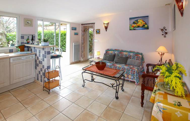 Location de vacances pour 4 personnes, avec jardin ainsi que terrasse et piscine à Nyons - 4