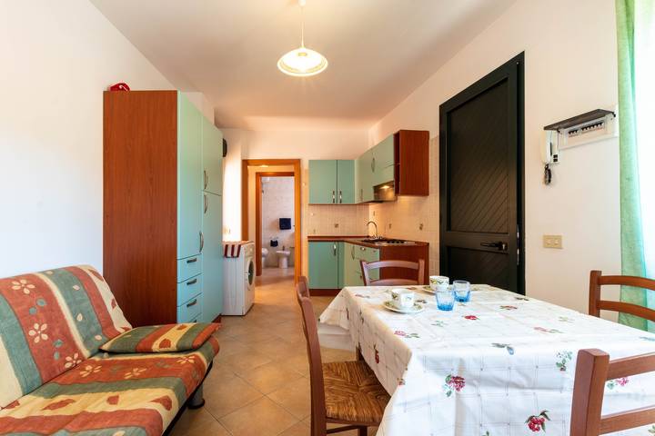 Ganze Wohnung, Zentrale Lage mit Balkon – Apartment Cavour Codice E in Crabonaxa/Villasimius, Villasimius