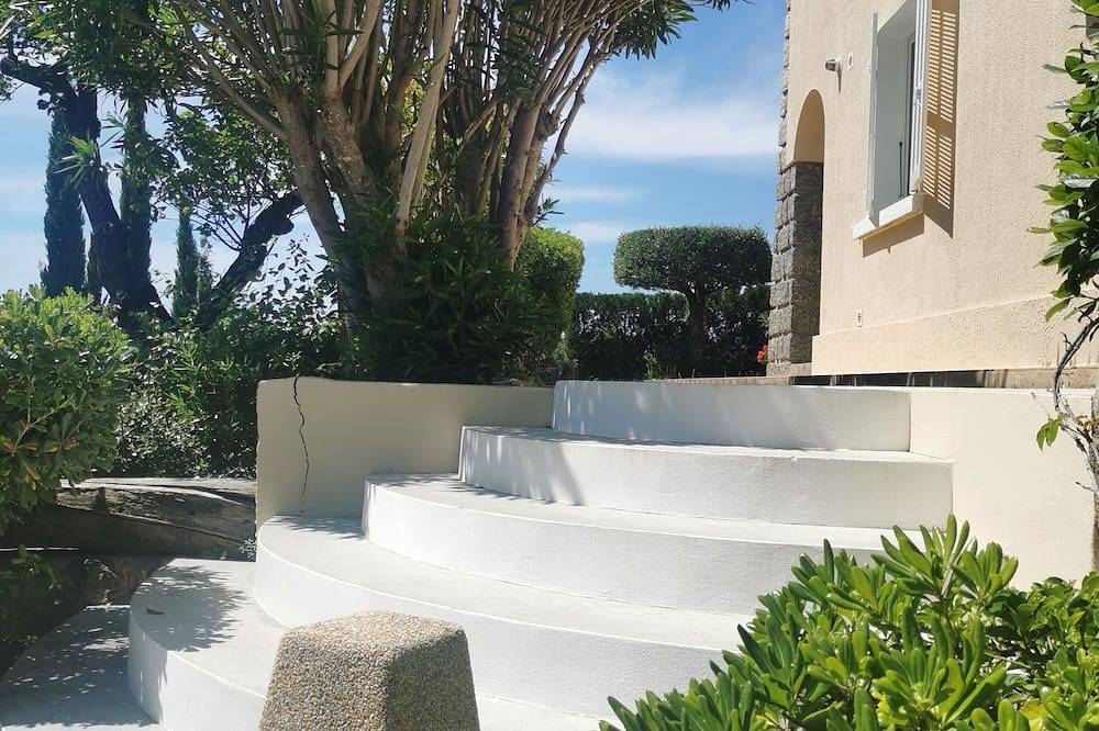 Appartement entier, T2 Michele-  Bel Appartement dans résidence avec piscine in Propriano, Arrondissement de Sartène