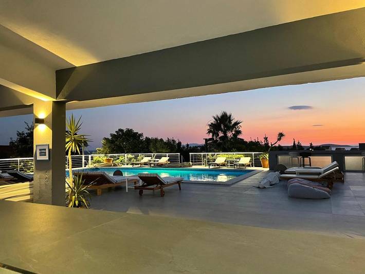 Chambre d’hôte pour 2 personnes, avec Balcon et Terrasse ainsi que Piscine et Vue dans Hvar