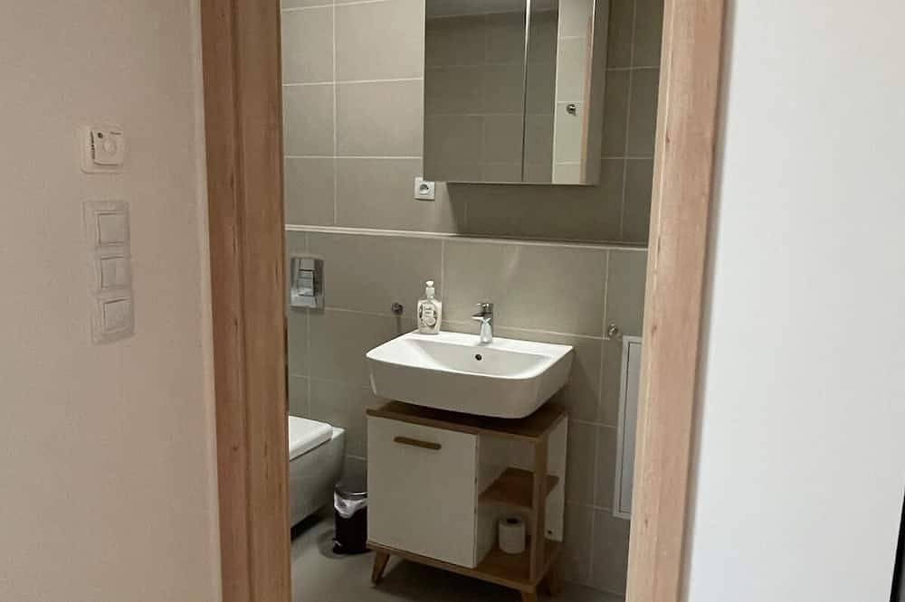 Ganze Wohnung, Apartment with panoramic view by the hockey arena with Ac in Bratislava, Bratislava und Umgebung