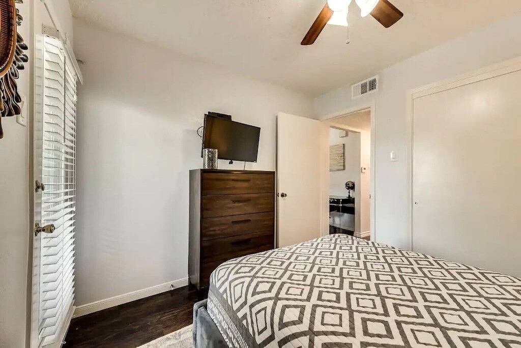 Ganze Wohnung, 25% Off I22 - Dfw \"The Francesca\" Near Baylor Med 2Bd/2Ba in Irving, Dallas County