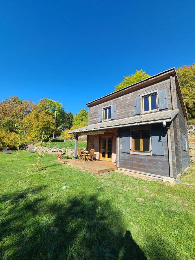 Gîte pour 6 personnes, avec terrasse et vue à Borée (Ardèche) - 2