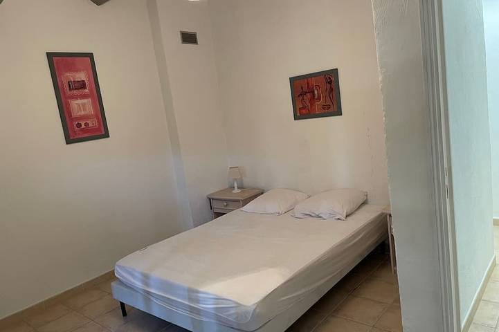 Location de vacances pour 11 personnes, avec jardin et terrasse à Saint-Laurent-la-Vernède - 4