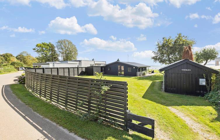 Ferienhaus für 6 Personen, mit Terrasse und Garten in Binderup Strand - 2