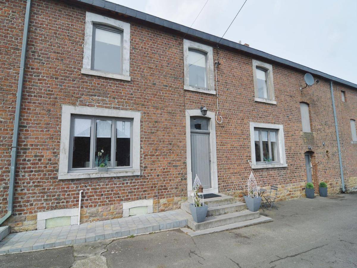 Luxury Pool Villa in Goesnes in Ohey, Région de Namur