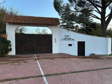 Chalet para 18 personas, con piscina y vistas en Alcarria Baja