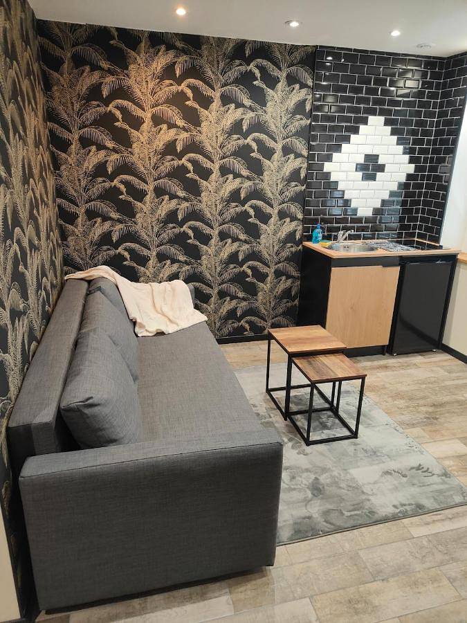 Gîte pour 4 personnes, avec jacuzzi dans Hautefeuille - 2