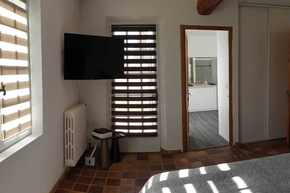 Independent Villa with Large Pool and Summer Kitchen in Châteauneuf-Grasse, Cannes region