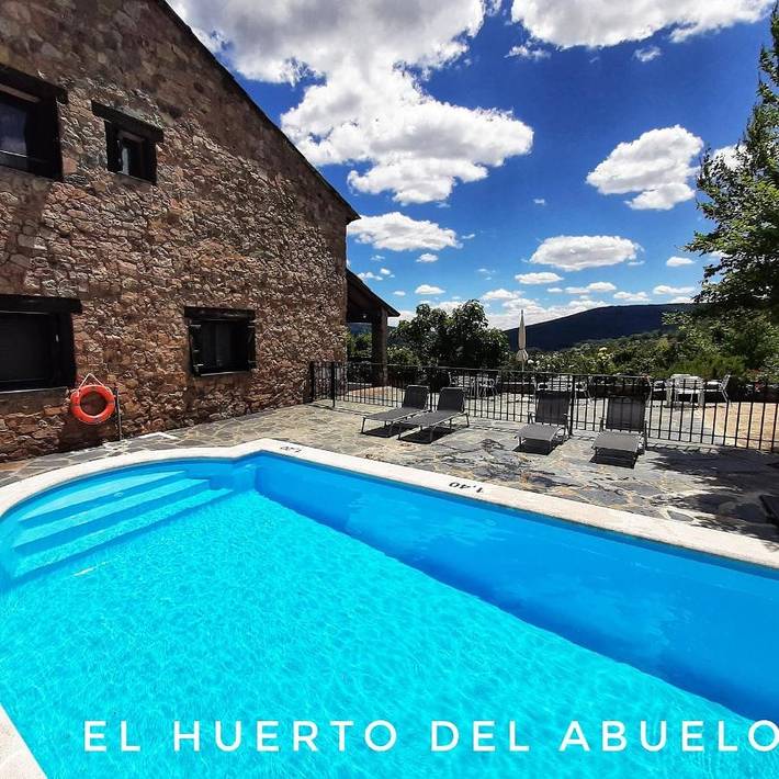 Casa rural para 2 personas, con Terraza y Jacuzzi además de Jardín y Piscina en Provincia de Guadalajara