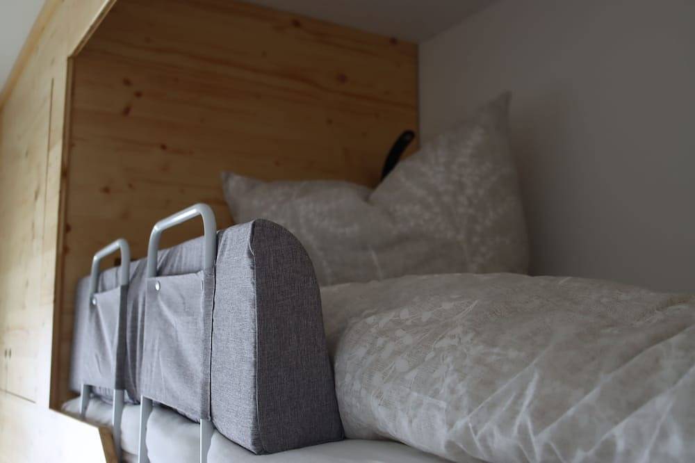 Ganze Wohnung, Familienfreundliche Ferienwohnung in Ufernähe zum Goitzschesee in Pouch, Muldestausee