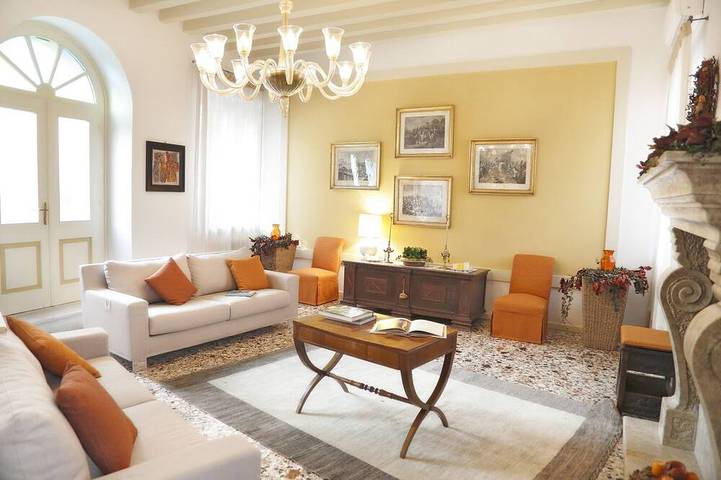 Location de vacances pour 5 personnes, avec balcon à Polcenigo