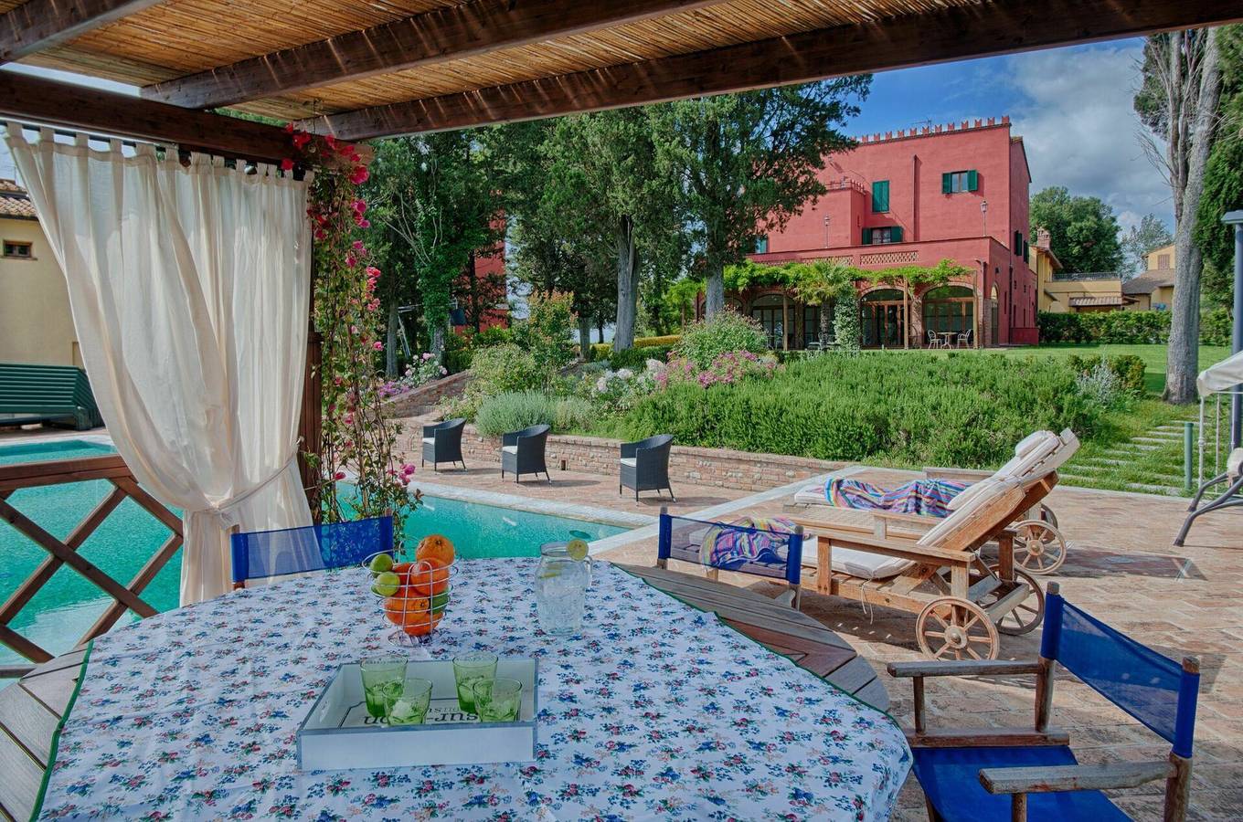 Villa für 17 Personen mit Terrasse in Castelfiorentino, Florenz Provinz