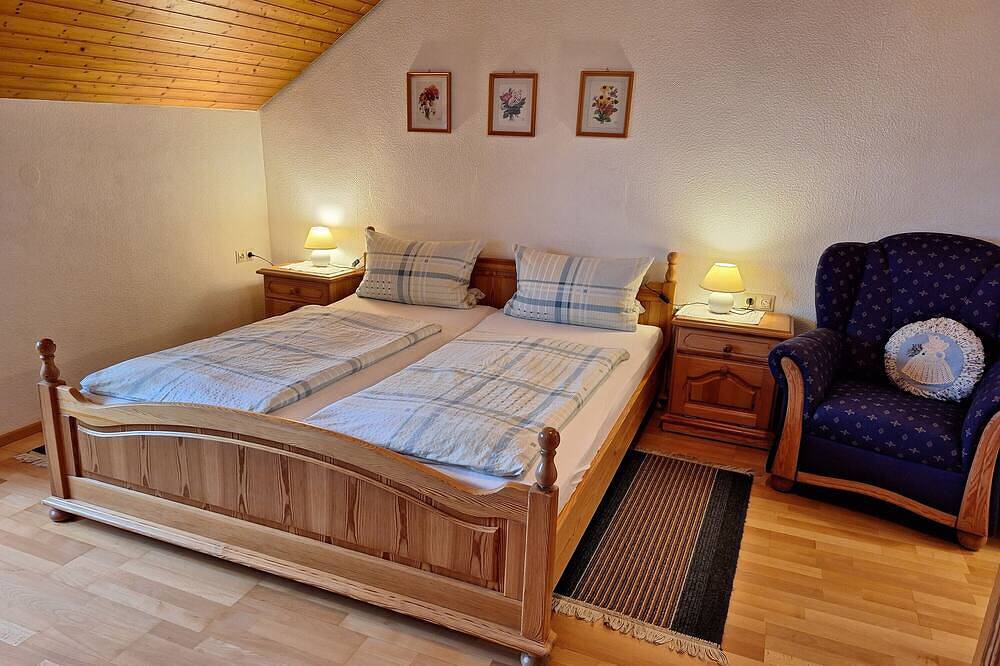 Ganze Wohnung, Christianshof - Ferienwohnung '3' mit Bergblick, Gemeinschaftsgarten und Wlan in Oppenau, Mittlerer Schwarzwald