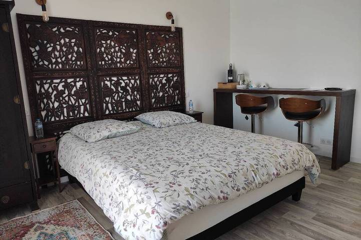 Location de vacances pour 3 personnes, avec Jacuzzi à Péret