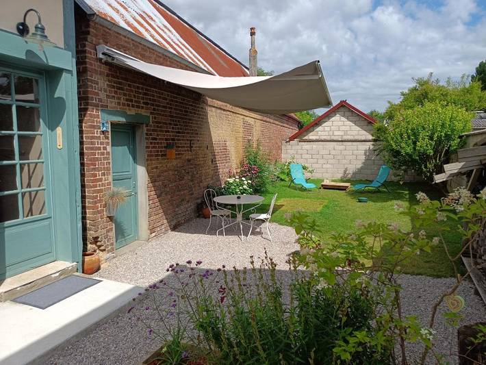 Gîte pour 2 personnes, avec terrasse dans Dancourt