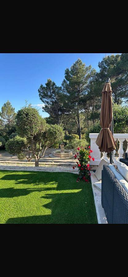 Double Room with Pool View in Taradeau, Région de Draguignan