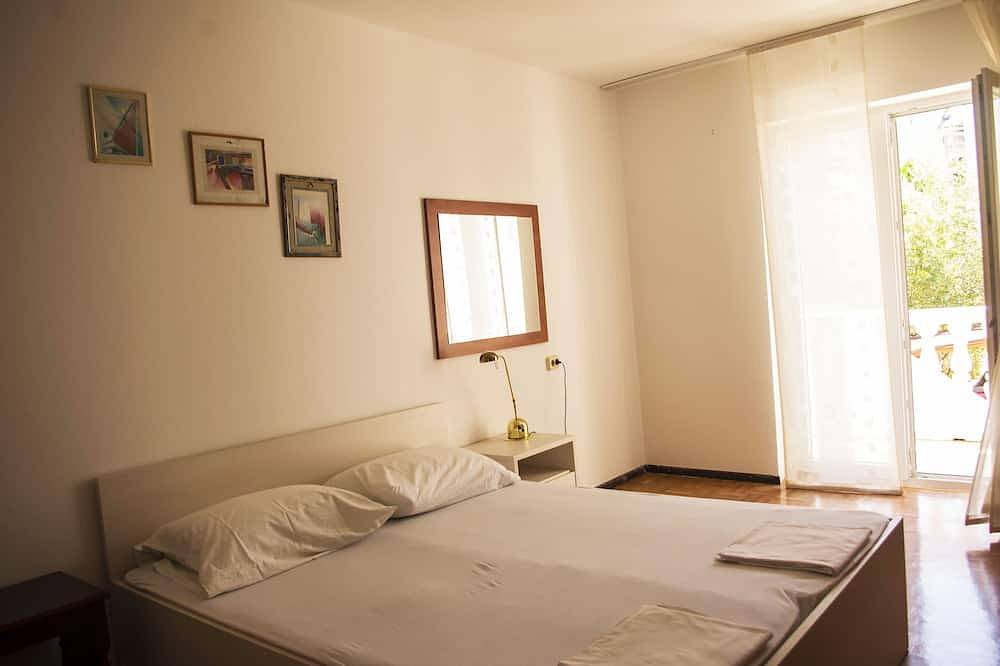 Schönes Appartement, 125 Meter vom Meer entfernt, Gemeinschafts- Pool & Jacuzzi in Banjole, Südküste Istrien