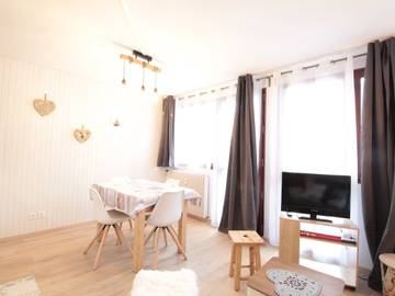 Gîte pour 5 personnes, avec balcon dans Office De Tourisme Des Carroz
