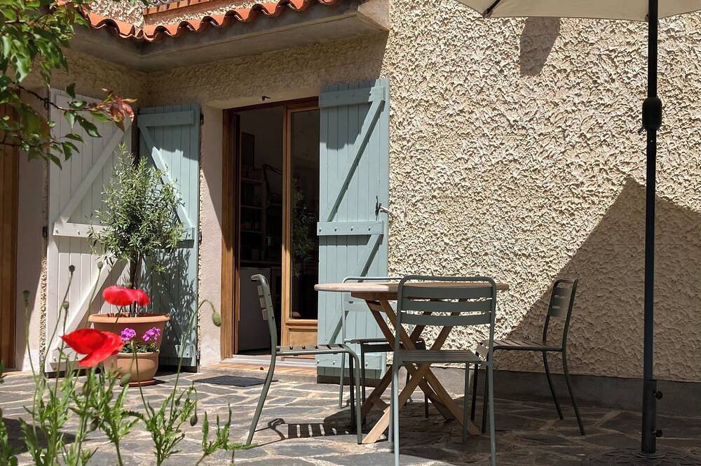 Peaceful gîte swimming pool Canigou view 1h Argeles sur Mer in Vernet-les-Bains, Prades region