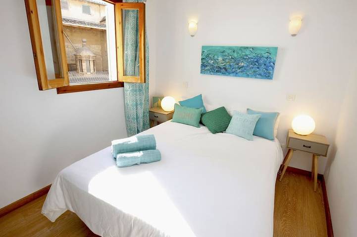 Ganze Wohnung, Schöne und zentrale Wohnung in Palma, WLAN, Klimaanlage, Balkon, komfortabel in Palma Altstadt, Palma