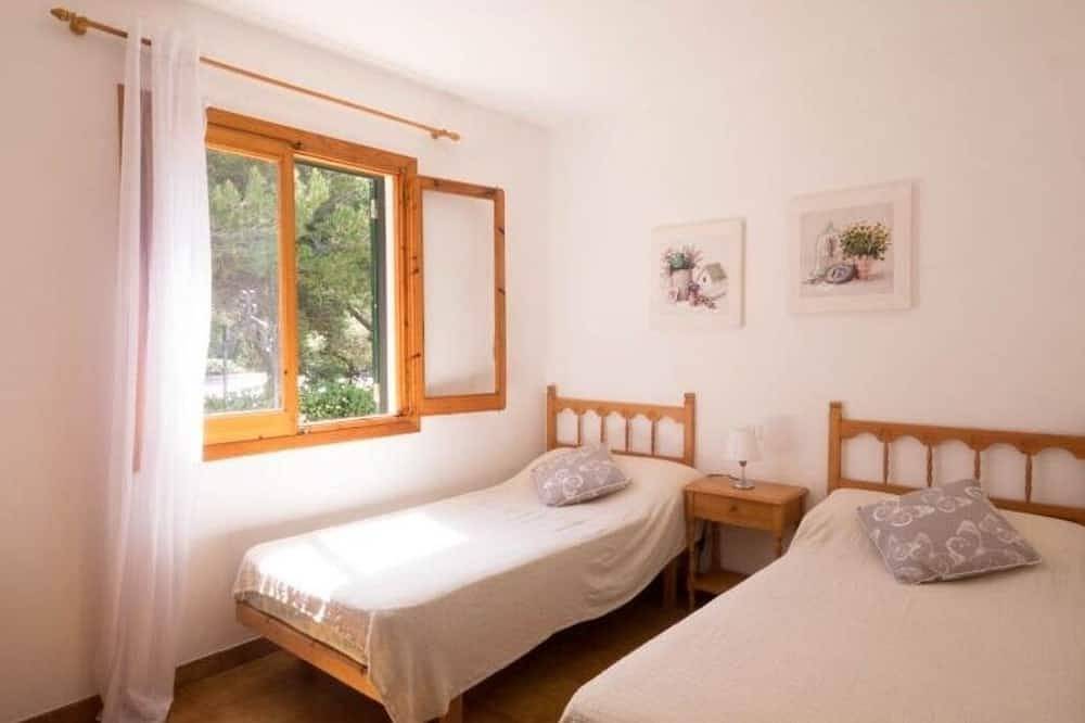 Illa Colom 65 in Cap d'Artrutx, Ciutadella