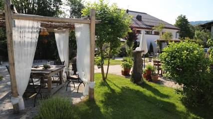 Ferienhaus für 10 Personen, mit Pool und Garten sowie Ausblick, kinderfreundlich in Schladming-Dachstein