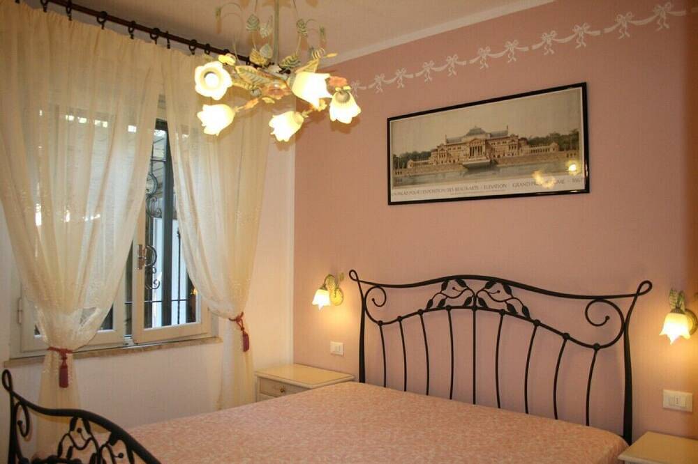 Villa Lydia Traumferienwohnung am Meer, mit privaten Pools und viel Privatsphäre in Marina di Castagneto Carducci, Castagneto Carducci
