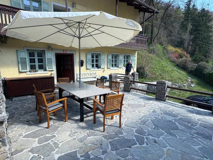 Location de vacances pour 12 personnes, avec terrasse ainsi que jardin et vue, animaux acceptés à Tolmin - 3