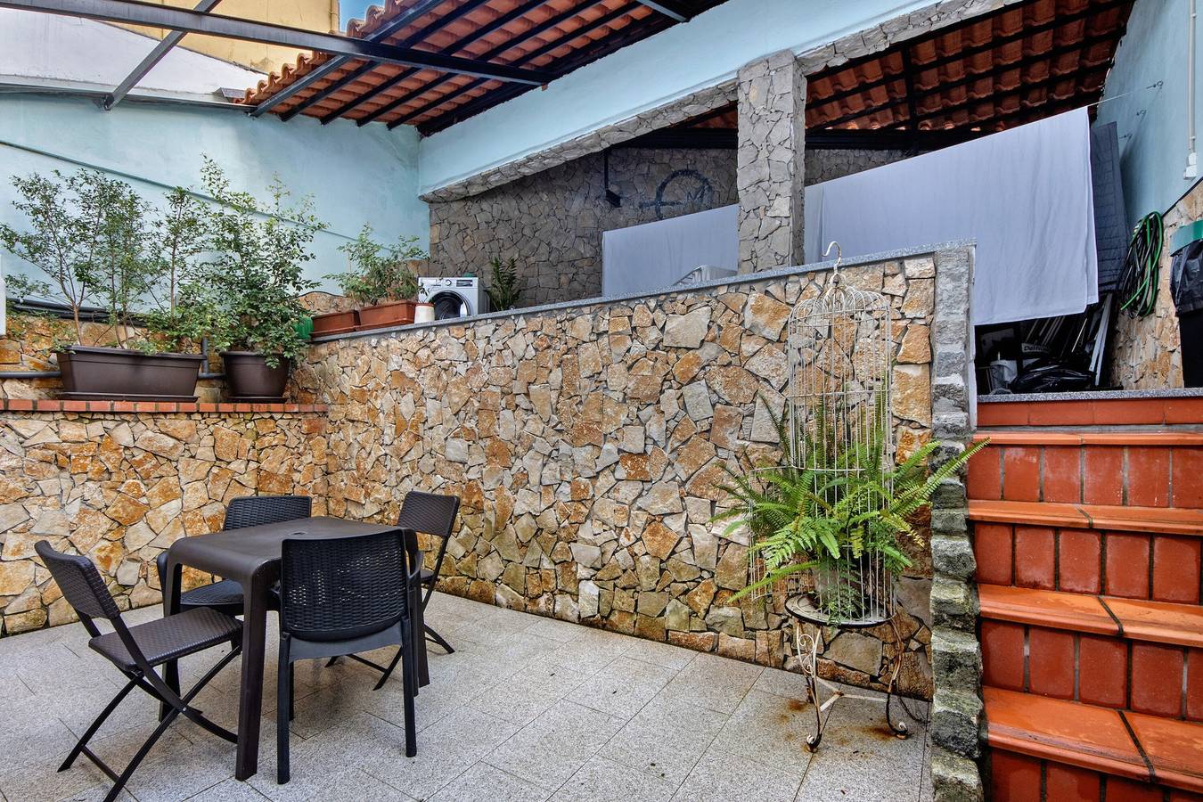 Appartamento intero, Appartamento 'Jm Stay Aveiro' con terrazza privata, Wi-Fi e aria condizionata in Aveiro, Distretto d'Aveiro