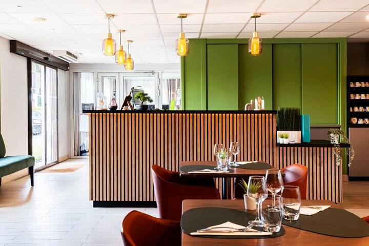 Hôtel pour 2 personnes, avec terrasse à Montesson