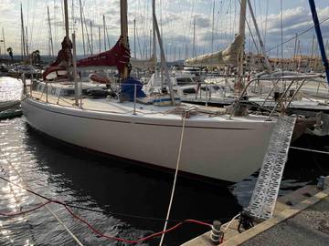 Bateau pour 8 personnes, avec terrasse ainsi que vue sur le lac et vue, animaux acceptés dans l' Aude
