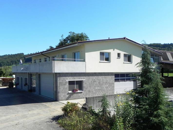 Ferienwohnung für 10 Personen, mit Balkon und Garten sowie Seeblick im Thurgau