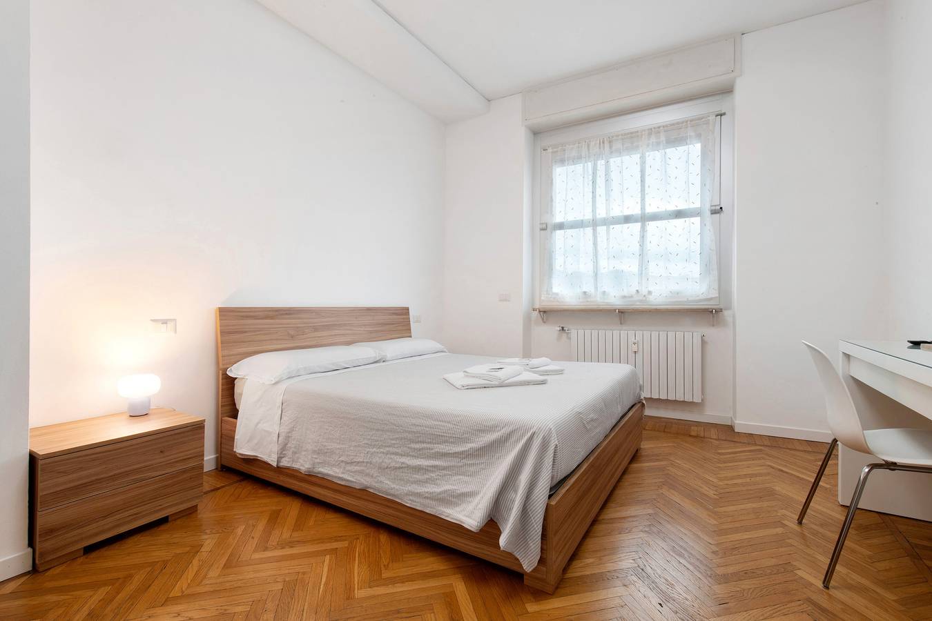 Room 'Enza 2' with Wi-Fi in Bergamo, Bergamo Province