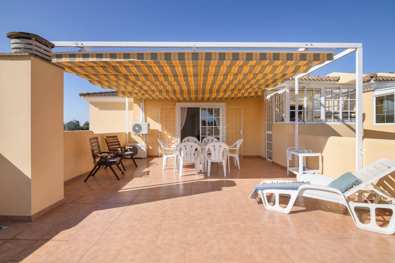 Ferienwohnung 'Atico En Islantilla' mit Gemeinschaftspool, Wlan und Klimaanlage in Islantilla, Lepe