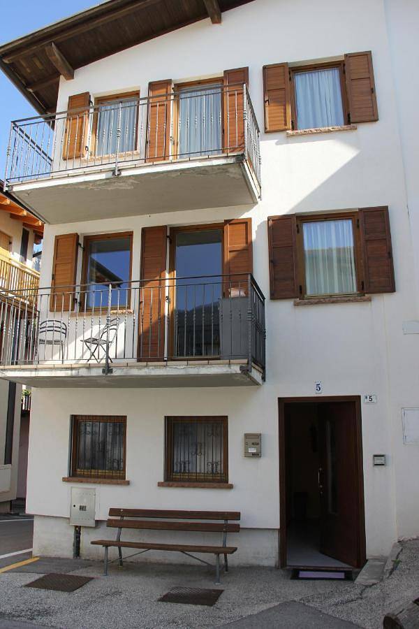 Appartamento per 6 persone, con panorama e balcone a Fai della Paganella