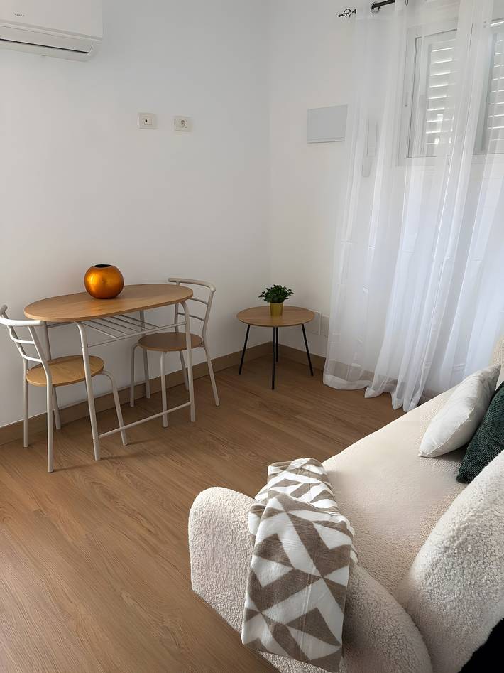 Apartamento entero, Apartamento vacacional 'Tmg Terrazas Del Sol 2' con vistas al mar, Wi-Fi y aire acondicionado in Fonsalia, Guía de Isora