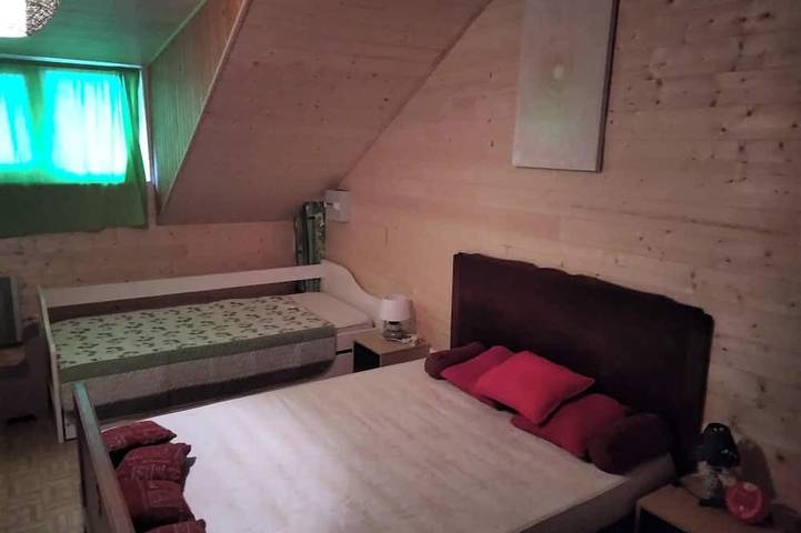 Location de vacances pour 8 personnes, avec jardin et balcon à Peyrat-le-Château - 3