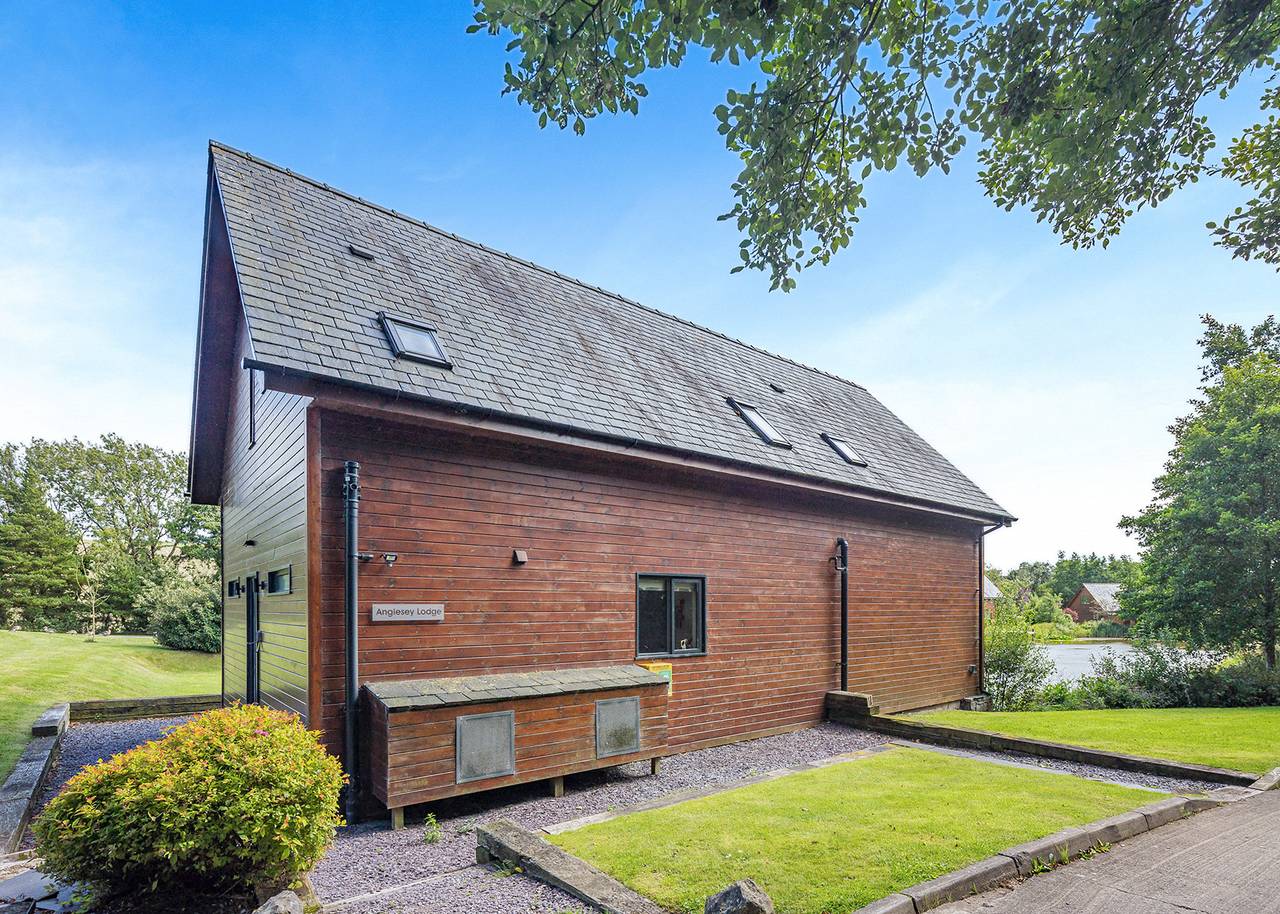 Anglesey Lodge in Isle of Anglesey