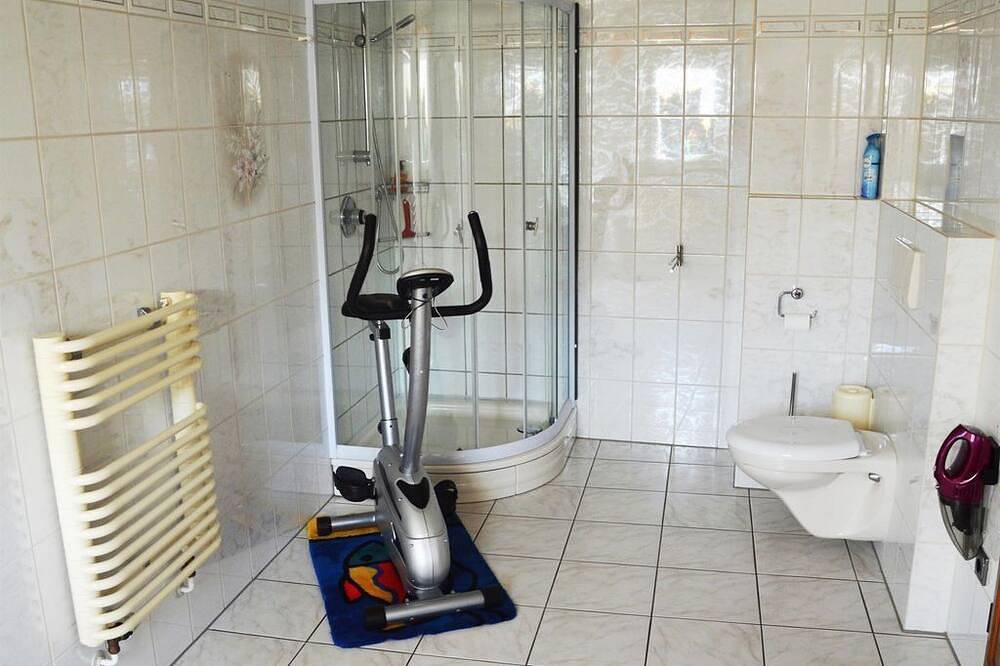 Ganze Wohnung, Ferienwohnung Auszeit Waxweiler - 2-Bett-Ferienwohnung, Dusche/Wc, 1 Schlafraum in Waxweiler, Eifelkreis Bitburg-Prüm