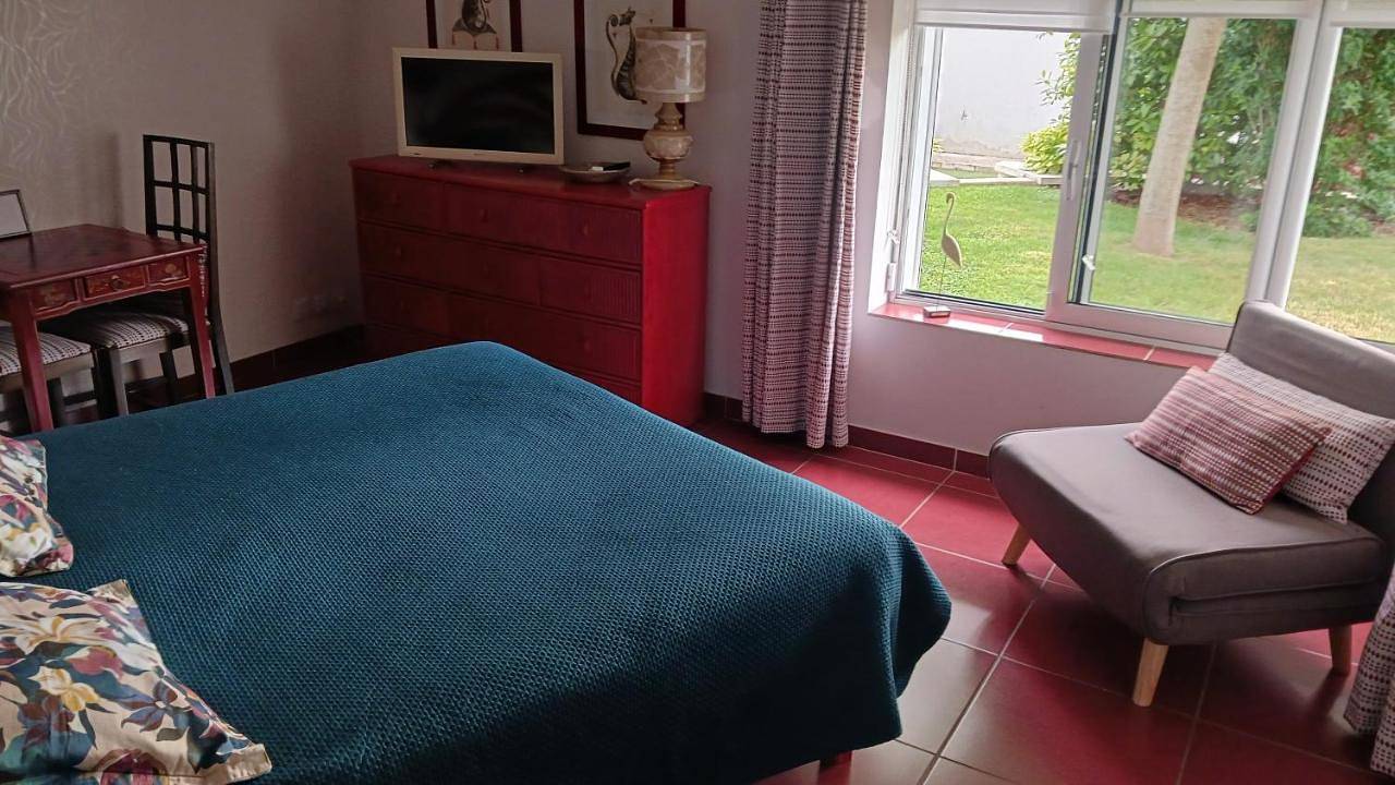 Les prés de la Reine chambres climatisées in Saint-Doulchard, Région de Bourges