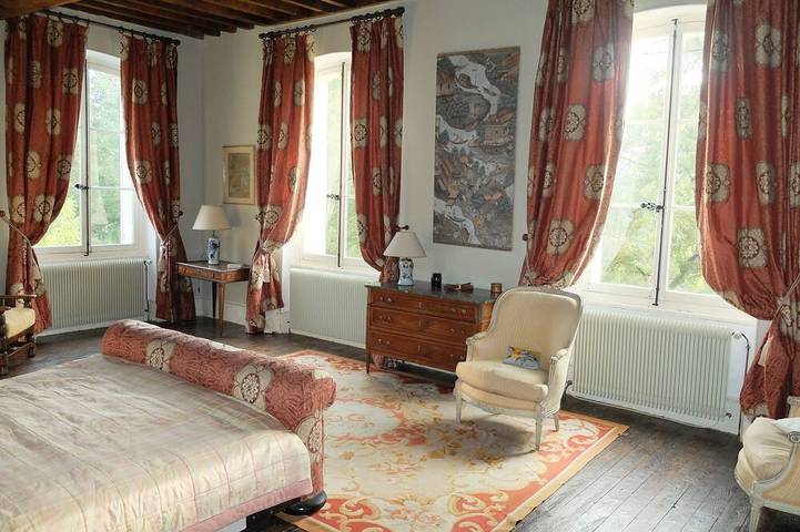 Gîte pour 12 personnes, avec jardin à Brinon-sur-Sauldre - 4