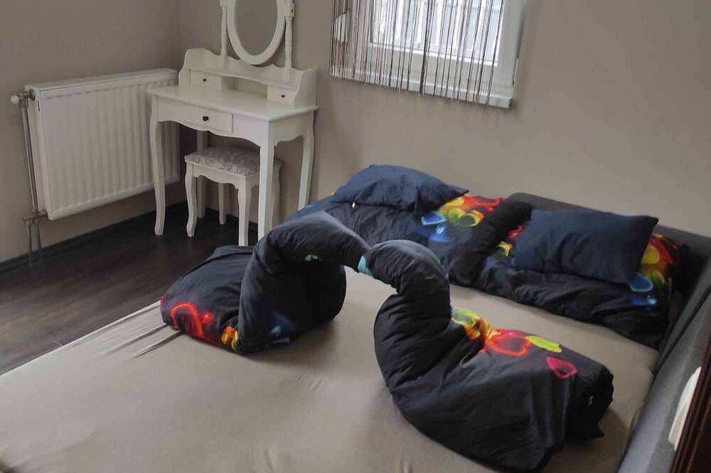 Ganze Wohnung, Ferienwohnung mit Pool, Klimaanlage und Waschmaschine in Siofok, Siófok und Umgebung