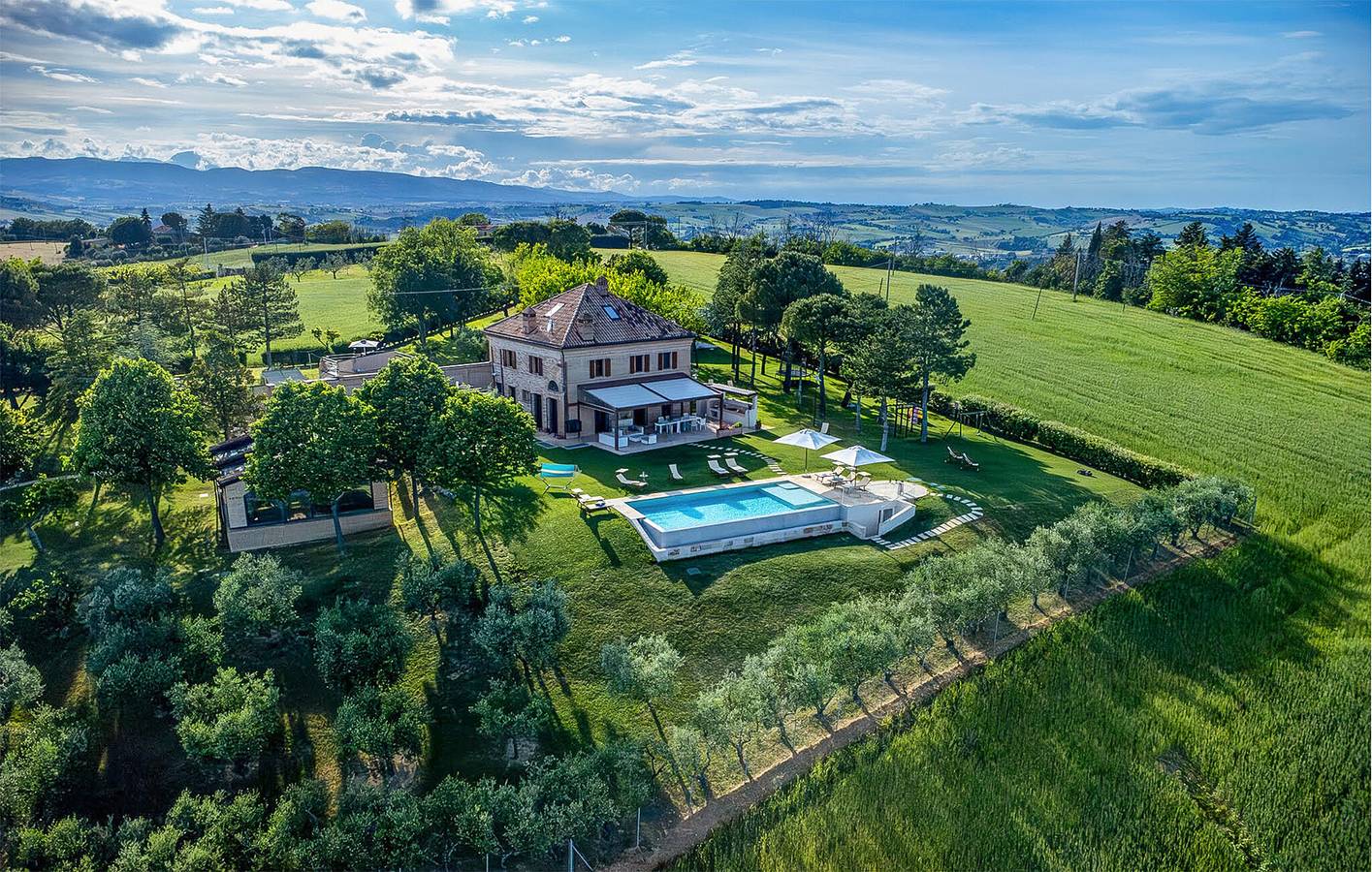 Maison de vacances pour 8 personnes avec terrasse in Macerata, Province de Macerata