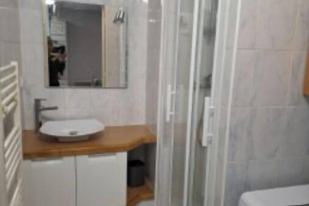 Ganze Wohnung, Nice, well-equipped two-room apartment in Rochefort, Rochefort und Umgebung