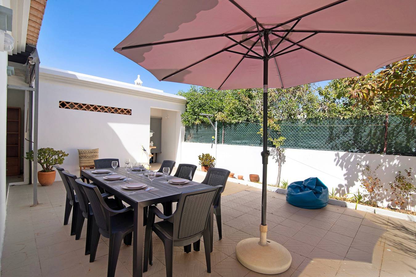 'Villa Galé' com Terraço, Jardim & Wi-Fi in Guia, Distrito de Faro