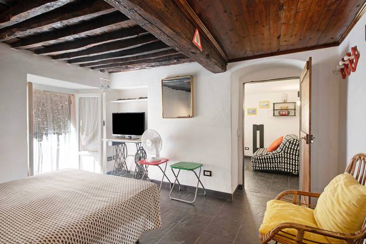 Entire apartment, Apartment "Bilocale Victor" near the Sea in Bagni San Giorgio, Bonassola