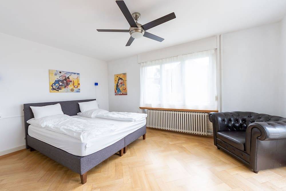 Appartamento intero, Sunny & Stylish 3 Bedroom Apartment, 20 min from City Centre. 2nd Floor. in Zurigo, Zurich Prealps